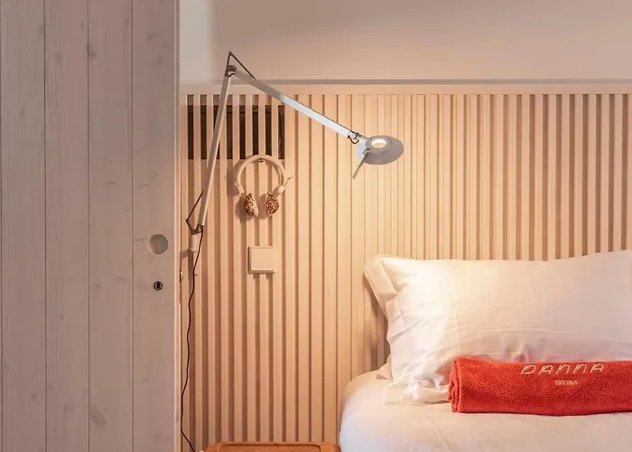 Danna Portuguese Design House Porta 11 Tavira