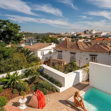Danna Portuguese Design House Porta 11 טאווירה